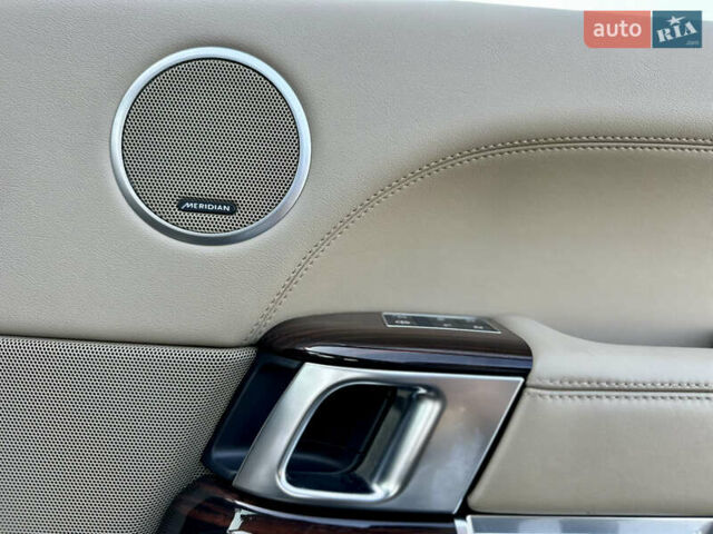 Серый Ленд Ровер Рендж Ровер, объемом двигателя 4.37 л и пробегом 100 тыс. км за 42000 $, фото 57 на Automoto.ua