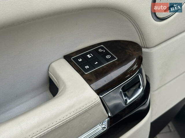 Сірий Ленд Ровер Рендж Ровер, об'ємом двигуна 4.37 л та пробігом 181 тис. км за 34500 $, фото 63 на Automoto.ua