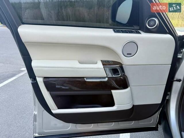 Серый Ленд Ровер Рендж Ровер, объемом двигателя 4.37 л и пробегом 210 тыс. км за 41499 $, фото 7 на Automoto.ua