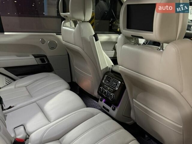 Сірий Ленд Ровер Рендж Ровер, об'ємом двигуна 5 л та пробігом 174 тис. км за 38000 $, фото 14 на Automoto.ua