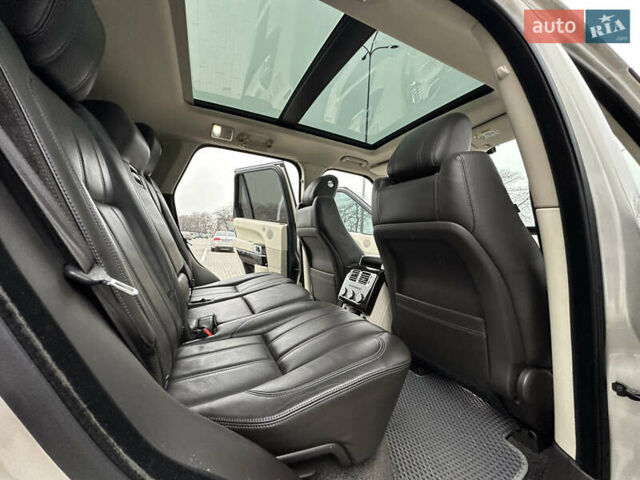 Сірий Ленд Ровер Рендж Ровер, об'ємом двигуна 4.37 л та пробігом 180 тис. км за 35500 $, фото 44 на Automoto.ua