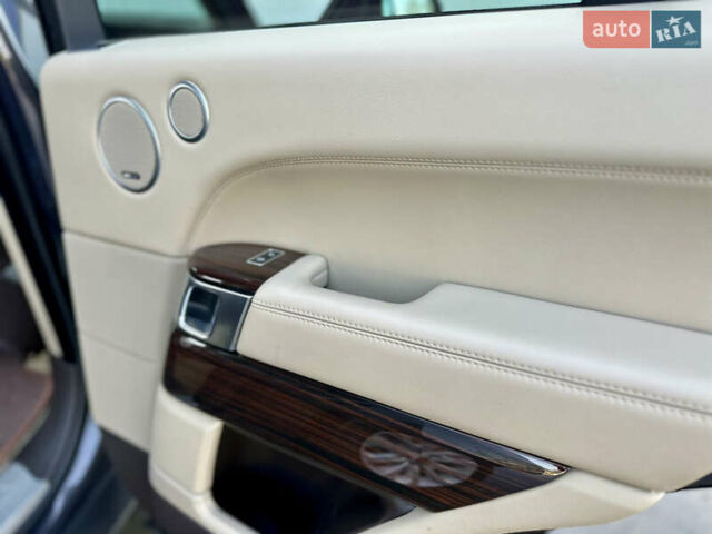 Серый Ленд Ровер Рендж Ровер, объемом двигателя 4.37 л и пробегом 100 тыс. км за 42000 $, фото 49 на Automoto.ua