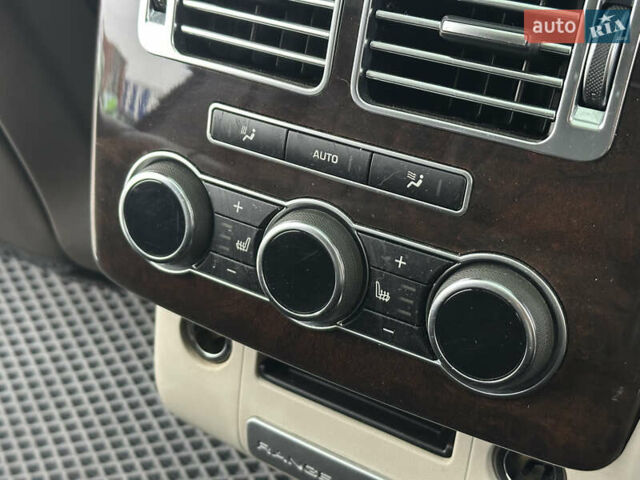 Сірий Ленд Ровер Рендж Ровер, об'ємом двигуна 4.37 л та пробігом 181 тис. км за 34500 $, фото 46 на Automoto.ua