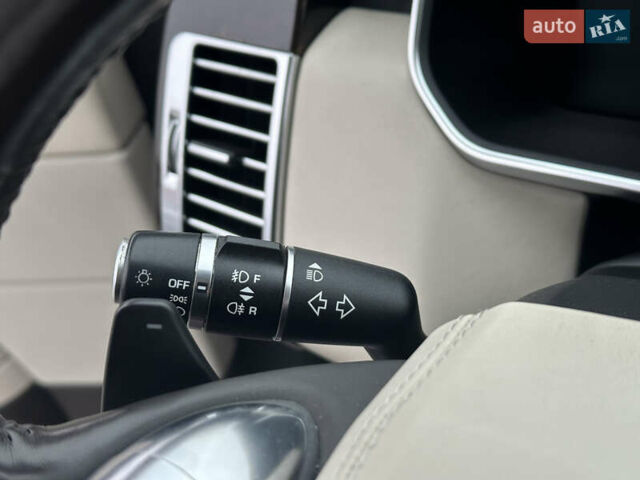 Сірий Ленд Ровер Рендж Ровер, об'ємом двигуна 4.37 л та пробігом 181 тис. км за 34500 $, фото 75 на Automoto.ua