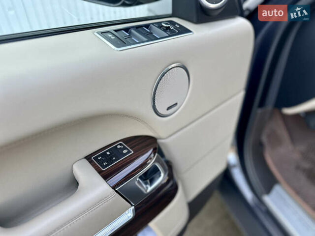 Серый Ленд Ровер Рендж Ровер, объемом двигателя 4.37 л и пробегом 100 тыс. км за 42000 $, фото 41 на Automoto.ua