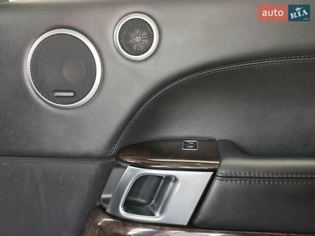 Серый Ленд Ровер Рендж Ровер, объемом двигателя 3 л и пробегом 201 тыс. км за 37900 $, фото 8 на Automoto.ua