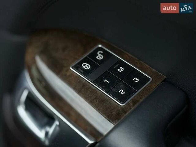 Серый Ленд Ровер Рендж Ровер, объемом двигателя 4.37 л и пробегом 207 тыс. км за 35000 $, фото 33 на Automoto.ua