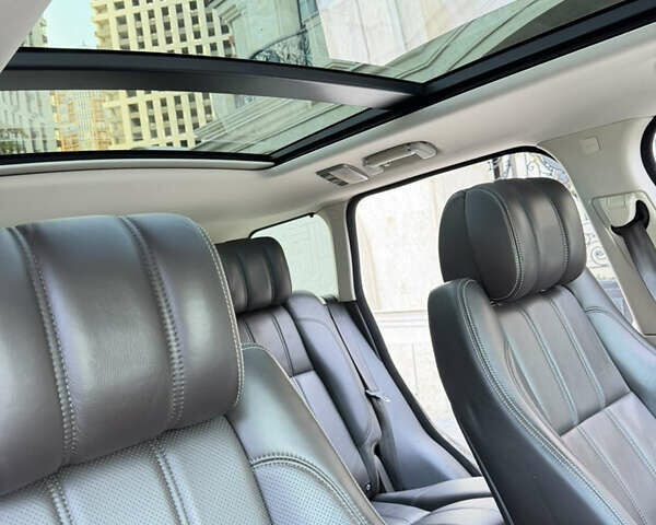 Серый Ленд Ровер Рендж Ровер, объемом двигателя 4.37 л и пробегом 179 тыс. км за 31900 $, фото 20 на Automoto.ua