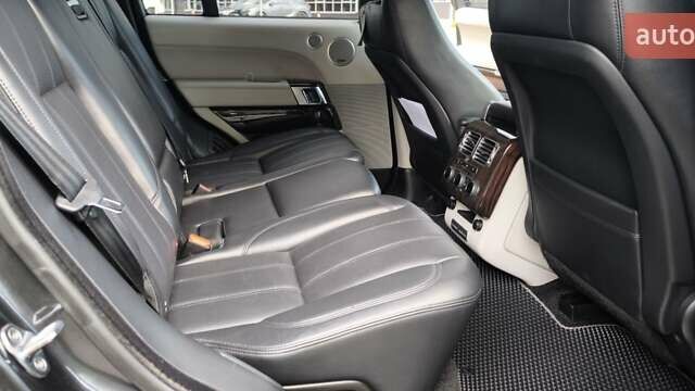 Серый Ленд Ровер Рендж Ровер, объемом двигателя 4.37 л и пробегом 136 тыс. км за 43999 $, фото 32 на Automoto.ua