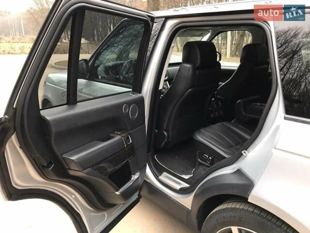 Серый Ленд Ровер Рендж Ровер, объемом двигателя 3 л и пробегом 201 тыс. км за 37900 $, фото 29 на Automoto.ua