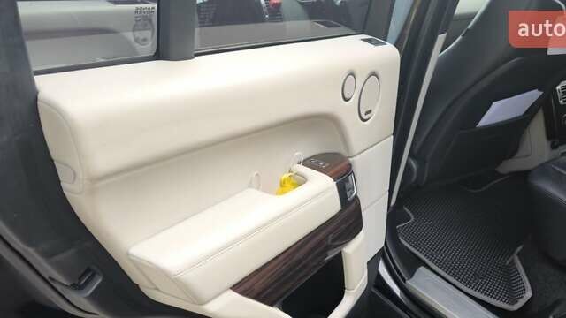 Серый Ленд Ровер Рендж Ровер, объемом двигателя 4.37 л и пробегом 136 тыс. км за 43999 $, фото 27 на Automoto.ua