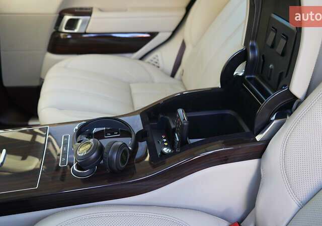 Серый Ленд Ровер Рендж Ровер, объемом двигателя 5 л и пробегом 140 тыс. км за 39999 $, фото 3 на Automoto.ua