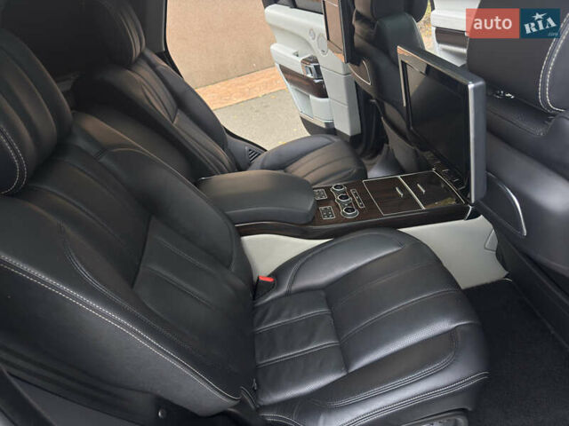 Сірий Ленд Ровер Рендж Ровер, об'ємом двигуна 4.37 л та пробігом 355 тис. км за 29000 $, фото 24 на Automoto.ua