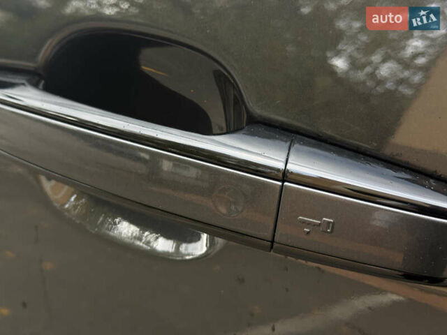 Сірий Ленд Ровер Рендж Ровер, об'ємом двигуна 4.37 л та пробігом 355 тис. км за 29000 $, фото 35 на Automoto.ua