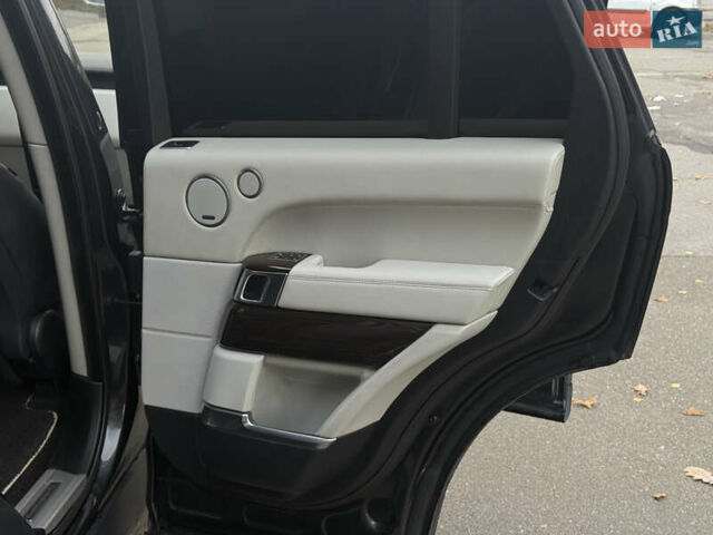 Сірий Ленд Ровер Рендж Ровер, об'ємом двигуна 4.37 л та пробігом 355 тис. км за 29000 $, фото 19 на Automoto.ua