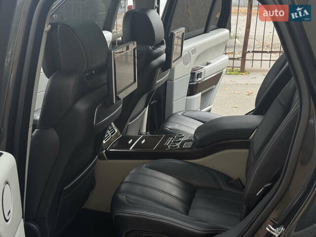 Сірий Ленд Ровер Рендж Ровер, об'ємом двигуна 4.37 л та пробігом 355 тис. км за 29000 $, фото 18 на Automoto.ua