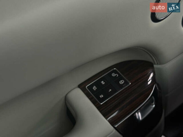 Сірий Ленд Ровер Рендж Ровер, об'ємом двигуна 4.37 л та пробігом 355 тис. км за 29000 $, фото 34 на Automoto.ua