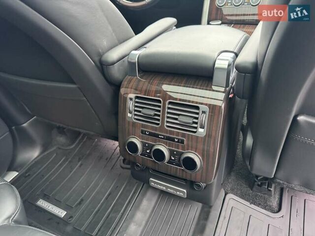 Серый Ленд Ровер Рендж Ровер, объемом двигателя 3 л и пробегом 83 тыс. км за 36900 $, фото 61 на Automoto.ua