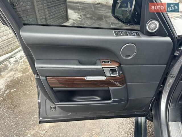Серый Ленд Ровер Рендж Ровер, объемом двигателя 3 л и пробегом 83 тыс. км за 36900 $, фото 45 на Automoto.ua