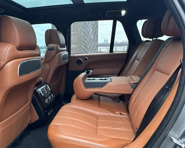 Сірий Ленд Ровер Рендж Ровер, об'ємом двигуна 4.37 л та пробігом 124 тис. км за 38999 $, фото 12 на Automoto.ua