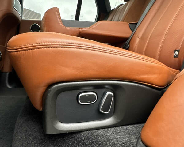 Сірий Ленд Ровер Рендж Ровер, об'ємом двигуна 4.37 л та пробігом 124 тис. км за 38999 $, фото 13 на Automoto.ua