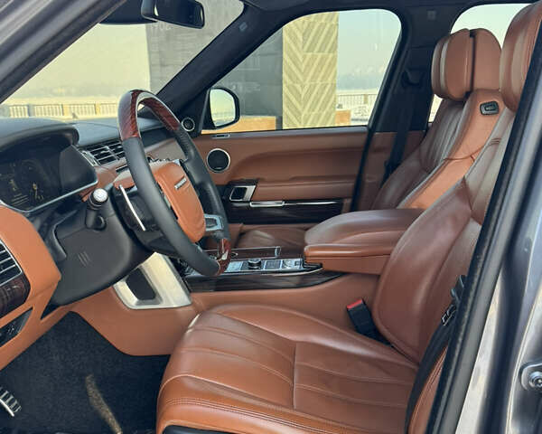 Сірий Ленд Ровер Рендж Ровер, об'ємом двигуна 4.37 л та пробігом 124 тис. км за 37999 $, фото 11 на Automoto.ua