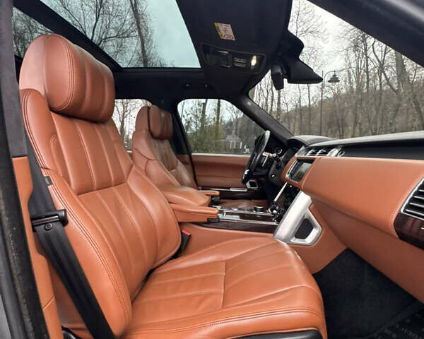 Сірий Ленд Ровер Рендж Ровер, об'ємом двигуна 4.37 л та пробігом 124 тис. км за 38999 $, фото 26 на Automoto.ua