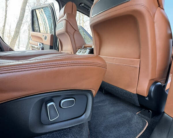 Сірий Ленд Ровер Рендж Ровер, об'ємом двигуна 4.37 л та пробігом 124 тис. км за 37999 $, фото 23 на Automoto.ua