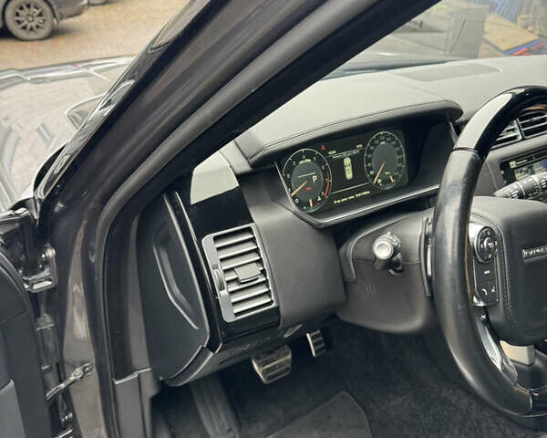 Серый Ленд Ровер Рендж Ровер, объемом двигателя 5 л и пробегом 125 тыс. км за 56000 $, фото 7 на Automoto.ua