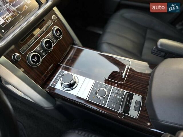 Серый Ленд Ровер Рендж Ровер, объемом двигателя 3 л и пробегом 176 тыс. км за 27800 $, фото 77 на Automoto.ua