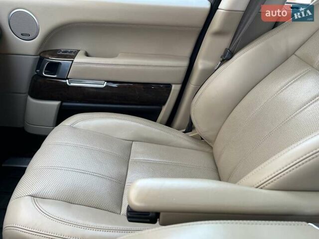 Серый Ленд Ровер Рендж Ровер, объемом двигателя 3 л и пробегом 146 тыс. км за 32900 $, фото 5 на Automoto.ua