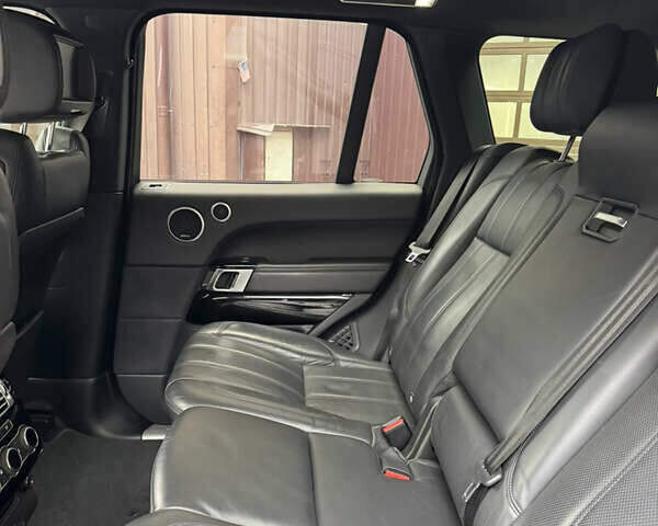 Серый Ленд Ровер Рендж Ровер, объемом двигателя 5 л и пробегом 125 тыс. км за 56000 $, фото 20 на Automoto.ua