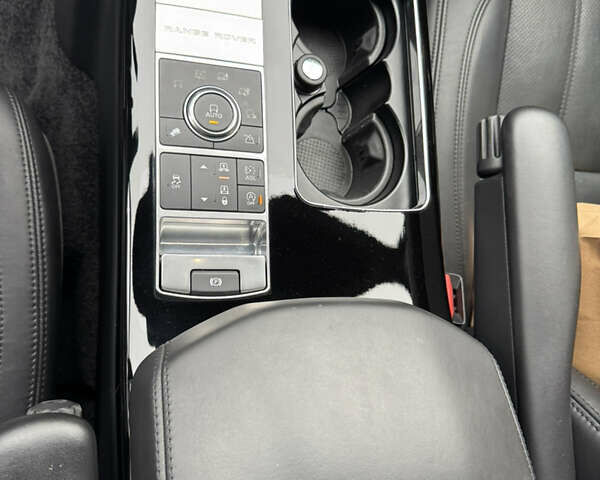 Серый Ленд Ровер Рендж Ровер, объемом двигателя 5 л и пробегом 125 тыс. км за 56000 $, фото 9 на Automoto.ua