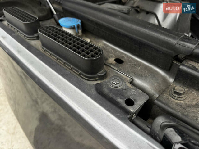 Сірий Ленд Ровер Рендж Ровер, об'ємом двигуна 3 л та пробігом 213 тис. км за 29999 $, фото 77 на Automoto.ua