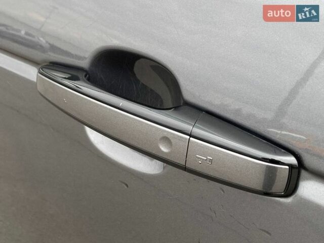 Серый Ленд Ровер Рендж Ровер, объемом двигателя 3 л и пробегом 249 тыс. км за 47490 $, фото 4 на Automoto.ua