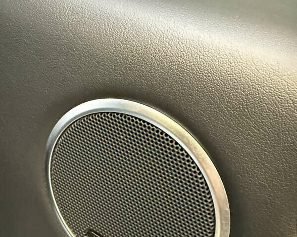 Серый Ленд Ровер Рендж Ровер, объемом двигателя 3 л и пробегом 230 тыс. км за 27000 $, фото 17 на Automoto.ua