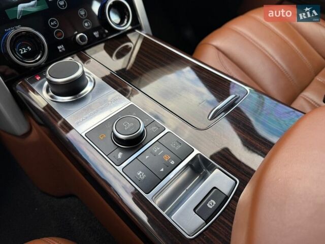 Серый Ленд Ровер Рендж Ровер, объемом двигателя 4.4 л и пробегом 125 тыс. км за 37900 $, фото 41 на Automoto.ua