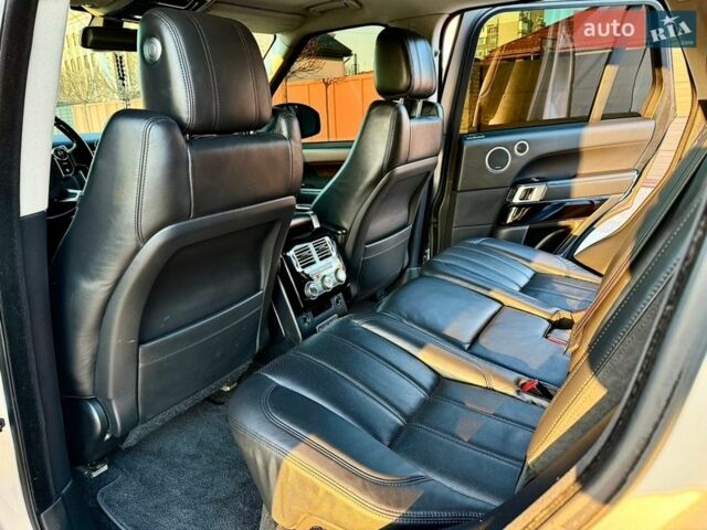 Серый Ленд Ровер Рендж Ровер, объемом двигателя 2.99 л и пробегом 239 тыс. км за 28000 $, фото 13 на Automoto.ua