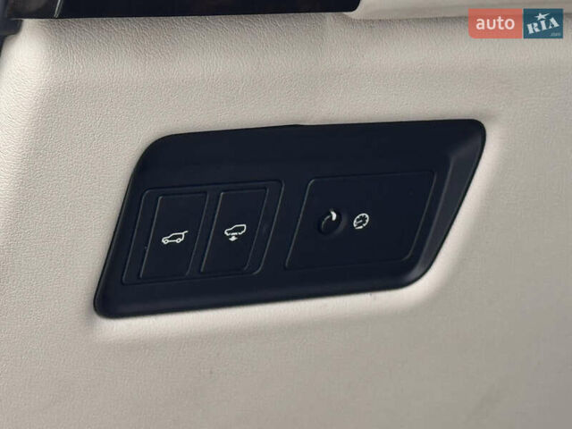 Сірий Ленд Ровер Рендж Ровер, об'ємом двигуна 5 л та пробігом 117 тис. км за 33300 $, фото 33 на Automoto.ua