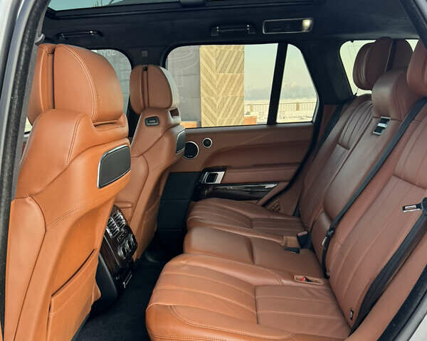 Сірий Ленд Ровер Рендж Ровер, об'ємом двигуна 4.37 л та пробігом 124 тис. км за 37999 $, фото 14 на Automoto.ua