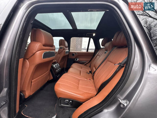 Сірий Ленд Ровер Рендж Ровер, об'ємом двигуна 4.37 л та пробігом 124 тис. км за 38999 $, фото 117 на Automoto.ua