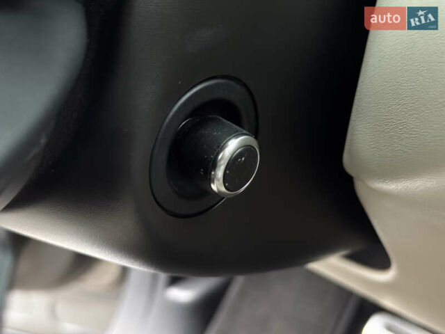 Сірий Ленд Ровер Рендж Ровер, об'ємом двигуна 3 л та пробігом 213 тис. км за 29999 $, фото 37 на Automoto.ua