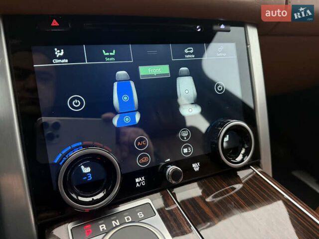 Сірий Ленд Ровер Рендж Ровер, об'ємом двигуна 4.37 л та пробігом 125 тис. км за 40999 $, фото 52 на Automoto.ua