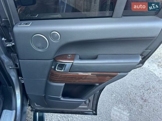 Сірий Ленд Ровер Рендж Ровер, об'ємом двигуна 3 л та пробігом 83 тис. км за 36900 $, фото 57 на Automoto.ua