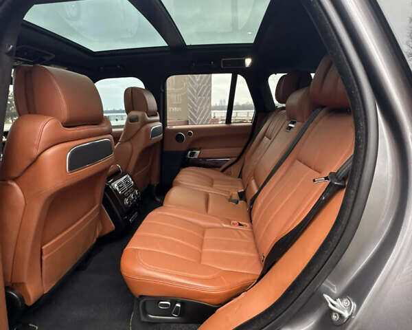 Сірий Ленд Ровер Рендж Ровер, об'ємом двигуна 4.37 л та пробігом 124 тис. км за 38999 $, фото 121 на Automoto.ua