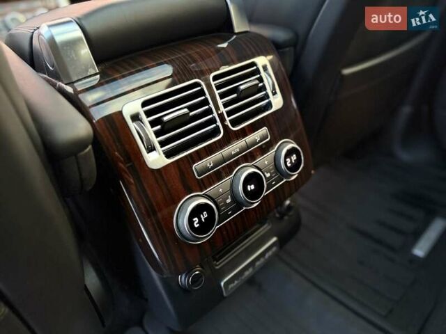 Серый Ленд Ровер Рендж Ровер, объемом двигателя 3 л и пробегом 176 тыс. км за 27800 $, фото 65 на Automoto.ua