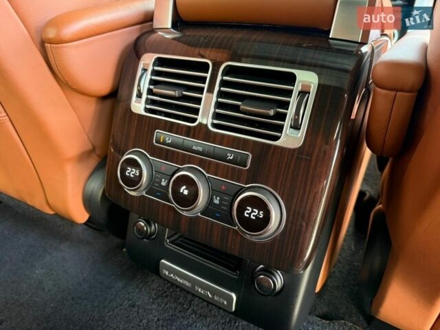 Серый Ленд Ровер Рендж Ровер, объемом двигателя 4.4 л и пробегом 125 тыс. км за 37900 $, фото 30 на Automoto.ua