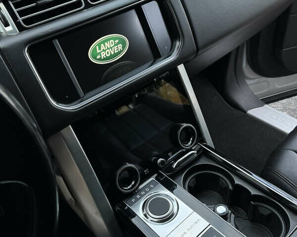 Ленд Ровер Рендж Ровер 2015 у Дніпро (Дніпропетровську) на Automoto.ua Сірий Ленд Ровер Рендж Ровер, об'ємом двигуна 2.99 л та пробігом 233 тис. км за 26900 $, фото 11 на Automoto.ua