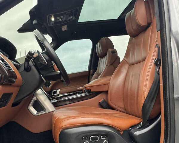 Сірий Ленд Ровер Рендж Ровер, об'ємом двигуна 4.37 л та пробігом 124 тис. км за 38999 $, фото 144 на Automoto.ua