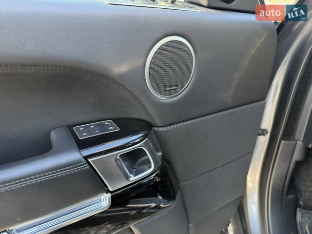 Серый Ленд Ровер Рендж Ровер, объемом двигателя 3 л и пробегом 150 тыс. км за 29900 $, фото 11 на Automoto.ua